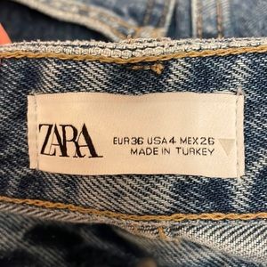 Zara high waist wide leg jeans. really cute, just small on me. worn once.